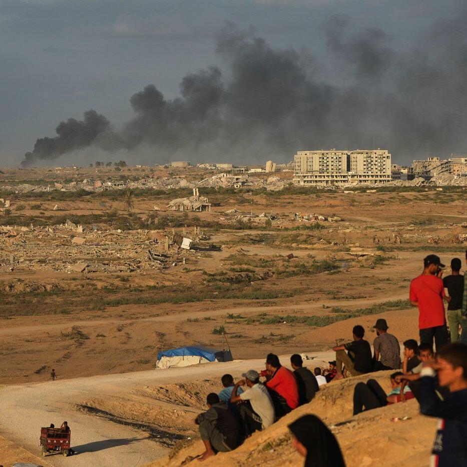 The Latest: Tens of thousands of Palestinians in Gaza return north as ceasefire takes effect